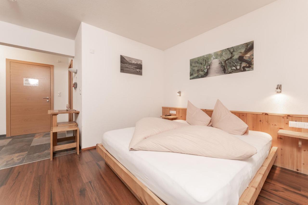 Aparthotel Ambiente Umhausen Dış mekan fotoğraf