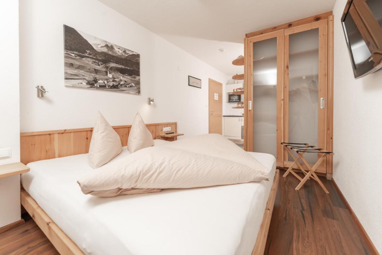 Aparthotel Ambiente Umhausen Dış mekan fotoğraf