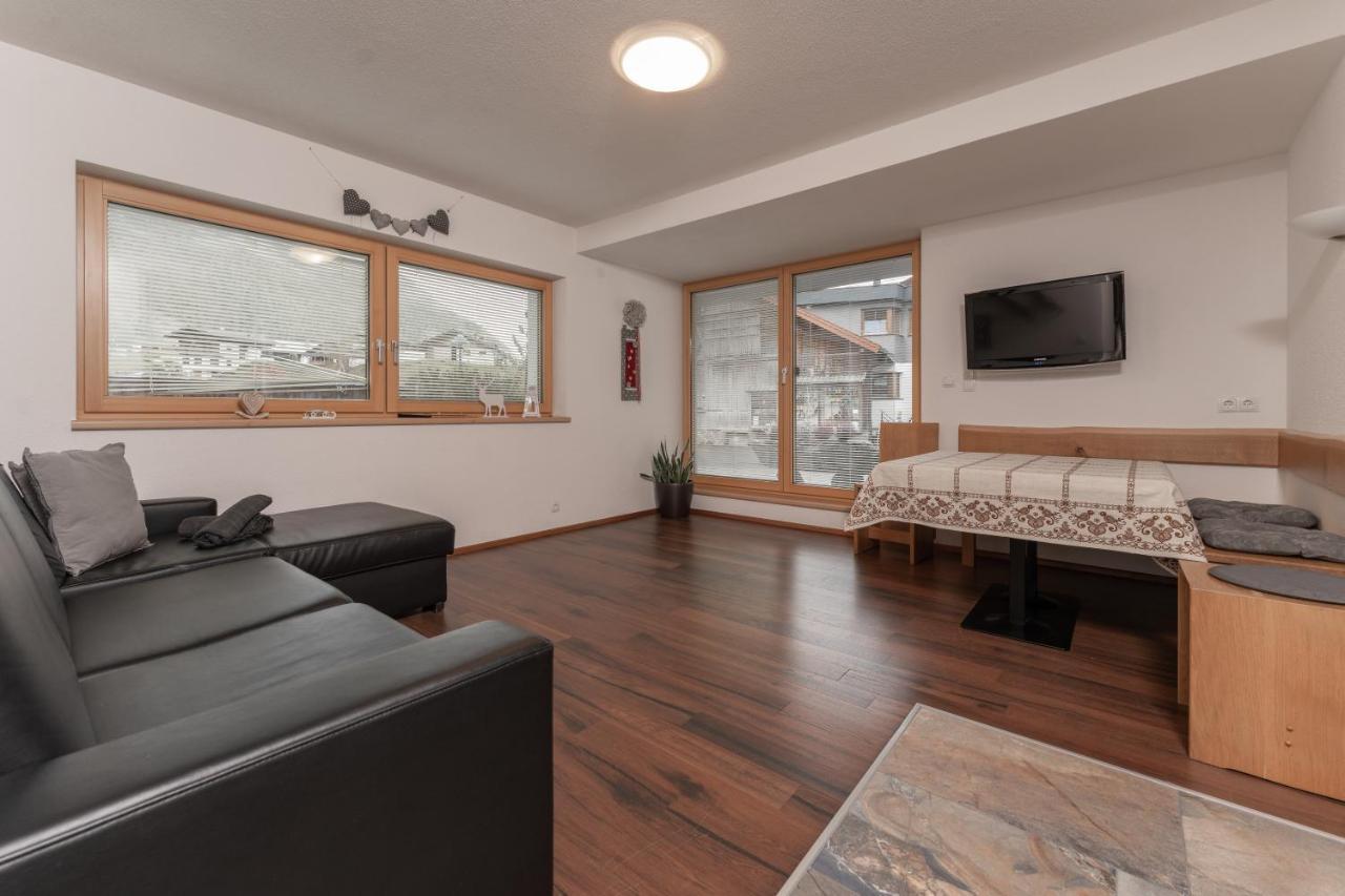 Aparthotel Ambiente Umhausen Dış mekan fotoğraf