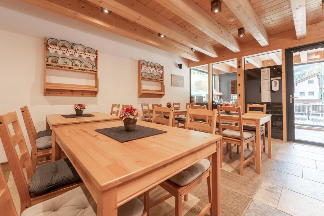 Aparthotel Ambiente Umhausen Dış mekan fotoğraf