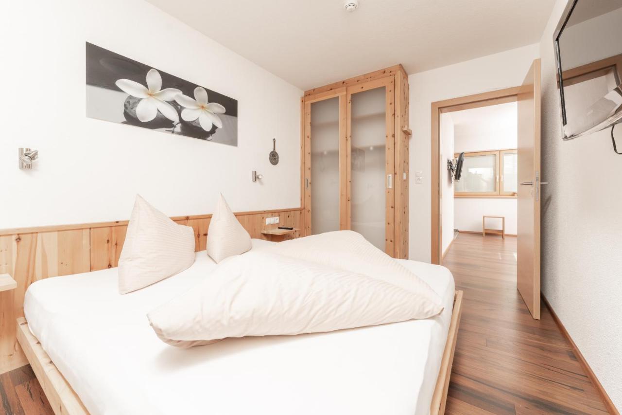 Aparthotel Ambiente Umhausen Dış mekan fotoğraf